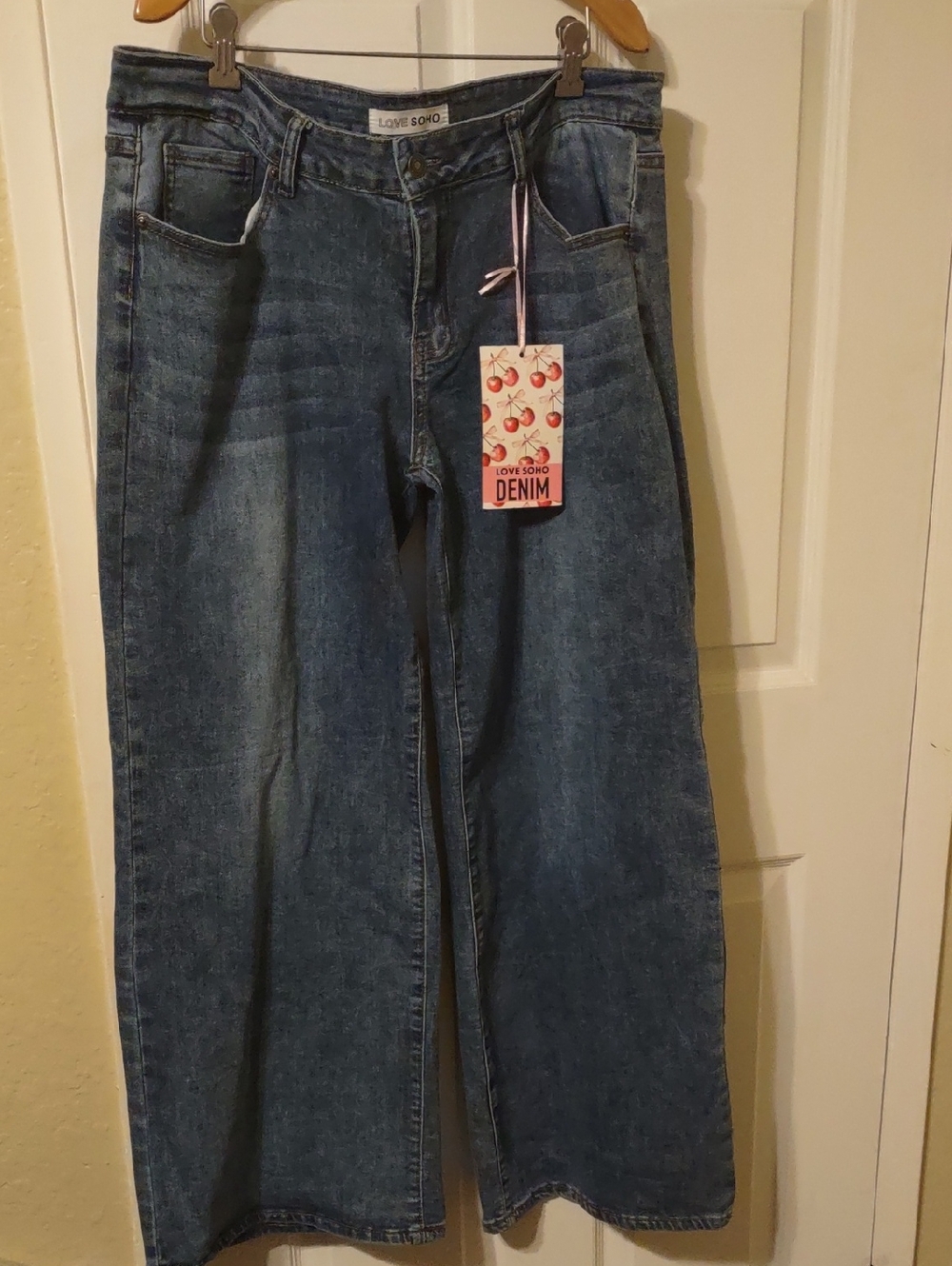 Love Soho Denim Low Rise Wide Leg Juniors Jeans  Size 15 New